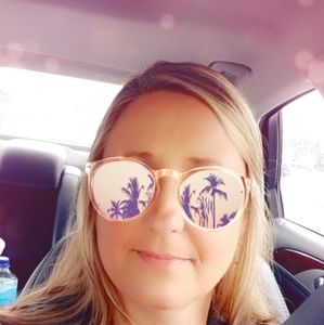 Meet your Posher, Leigh